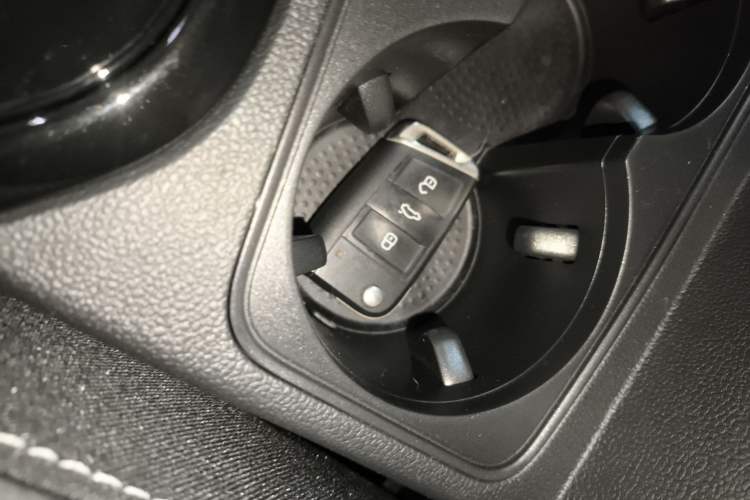 Used Volkswagen Tayron 2022 280TSI Two-Wheel Drive Luxury Smart Connectivity Version
