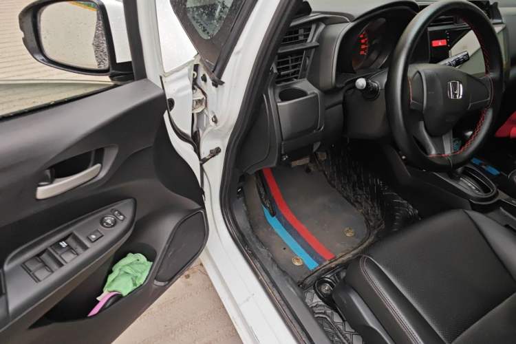 Used Honda Fit 2014 1.5L SE CVT Fashion Model
