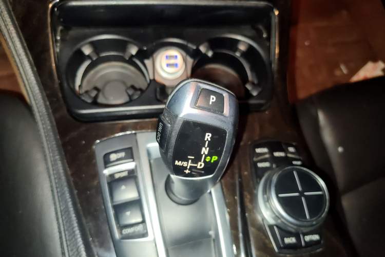 Used BMW 5 Series 2013 525Li Leading Model Gear Lever