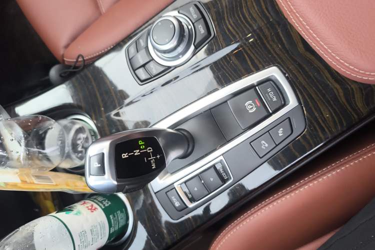 Used BMW X3 2013 Facelifted xDrive20i Luxury Edition Gear Lever