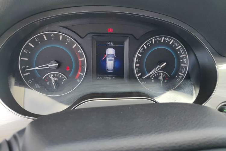 Used Haval H2 2014 1.5T Manual Two-Wheel Drive Elite Edition Instrument Cluster