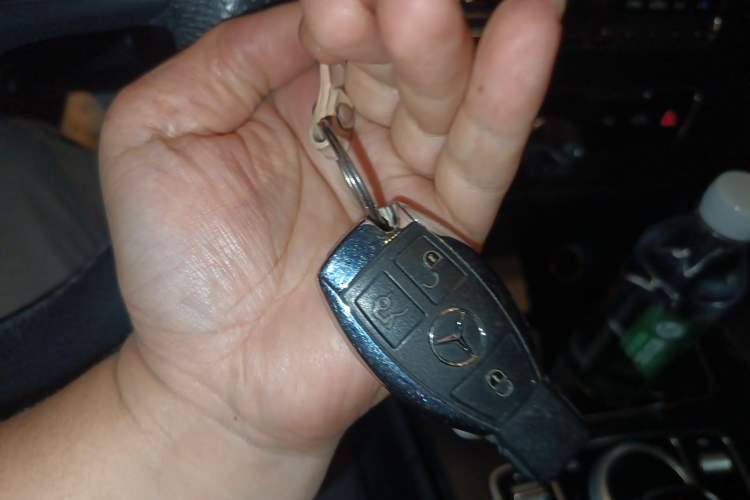 Used Mercedes-Benz C-Class 2017 Facelifted C 180 L Stylish Edition Vehicle Key