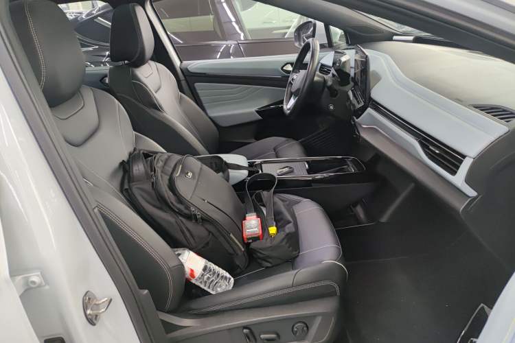 Used Volkswagen ID.4 X 2022 Pure Smart Edition Right Front Seat