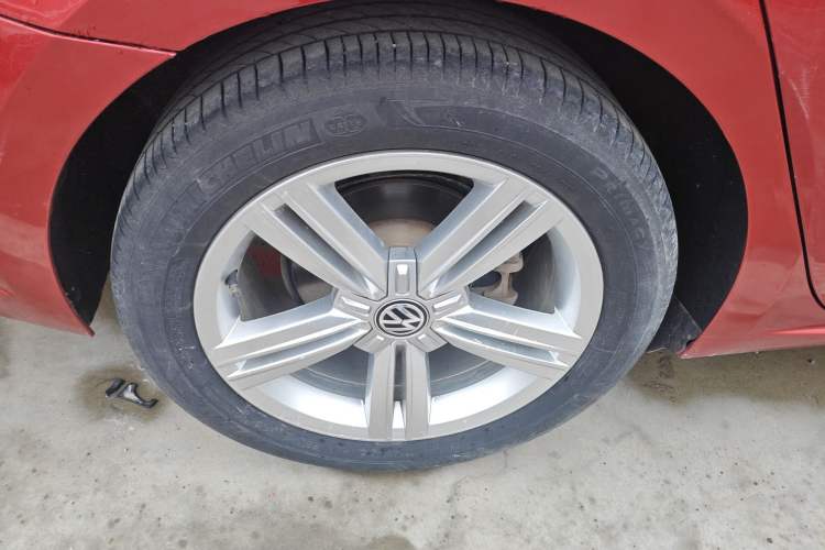 Used Volkswagen Lamando 2015 330TSI DSG Comfort Edition
