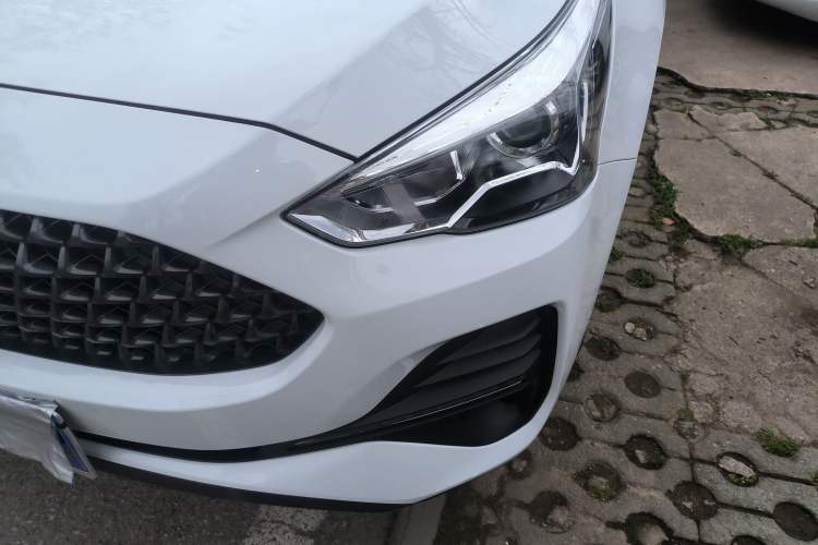 Used Haval M6 2019 1.5T DCT Two-Wheel Drive Value Edition China VI Standard Left Front Headlight