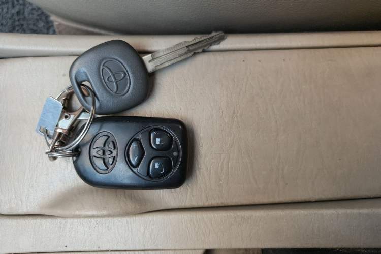 Used Toyota Corolla EX 2013 1.6L Automatic Luxury Edition Vehicle Key