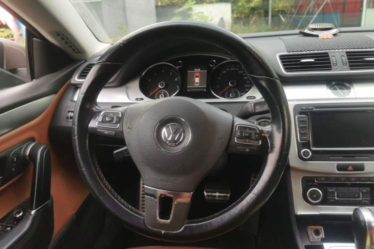 Used Volkswagen FAW-Volkswagen CC 2012 2.0 TSI Luxury Model Steering Wheel