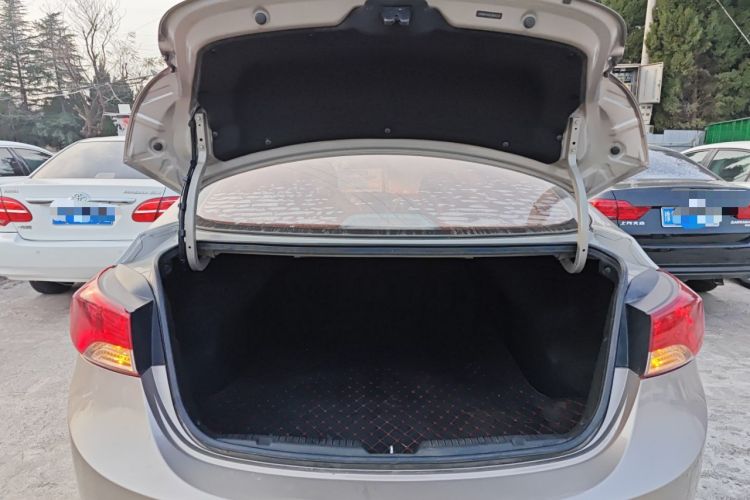 Used Hyundai Elantra (5th Generation / Langdong) 2015 1.6L Automatic Fashion Model