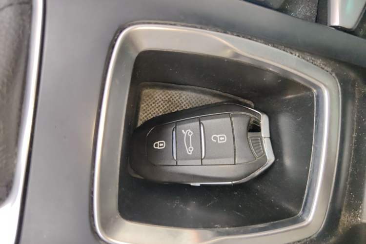 Used DS 5 2014 1.6T Luxury Edition THP160
