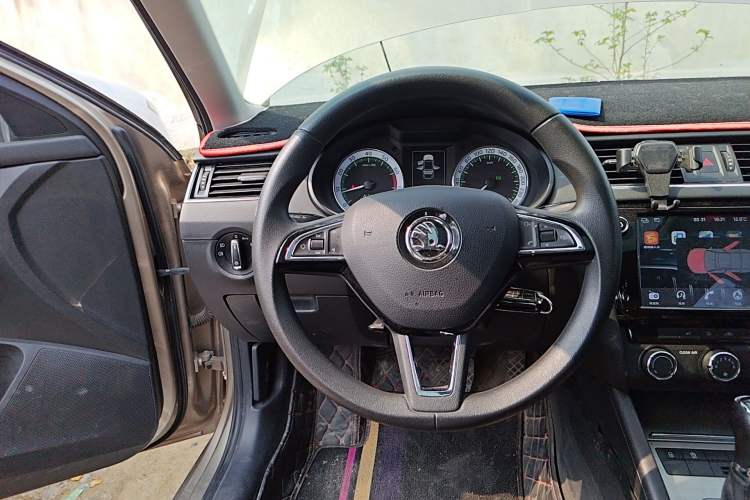 Used Skoda Octavia 2019 TSI280 DSG Luxury Edition
