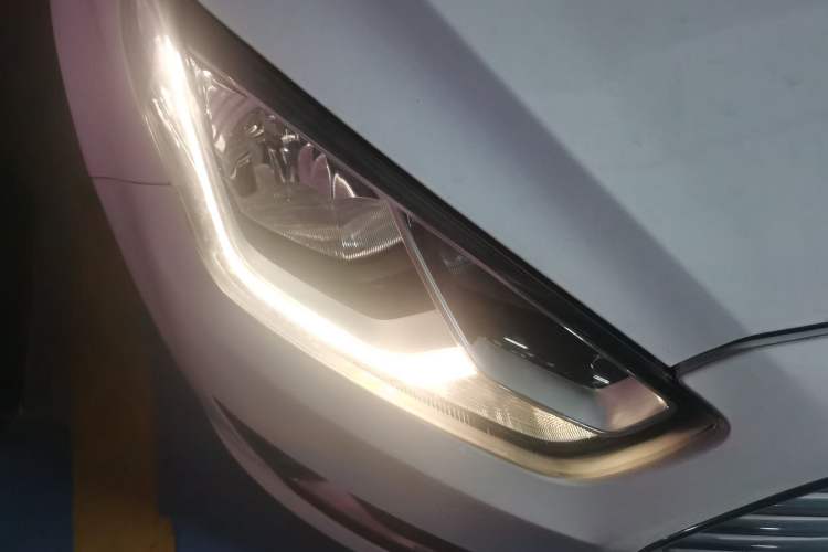 Used Ford Escort 2015 1.5L Automatic Fashion Model
