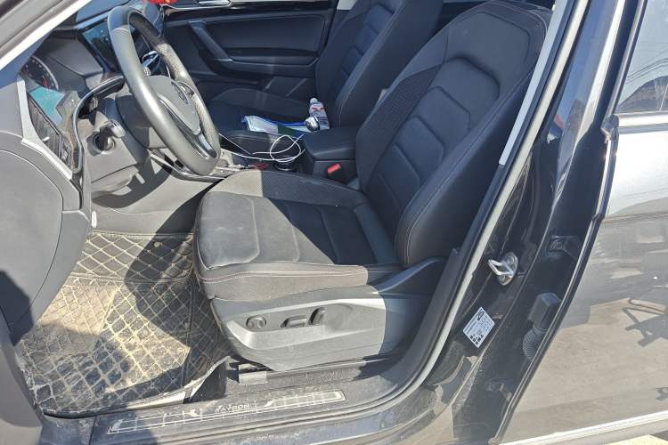 Used Volkswagen Tayron X 2020 330TSI Two-Wheel Drive Luxury Smart Connectivity Version
