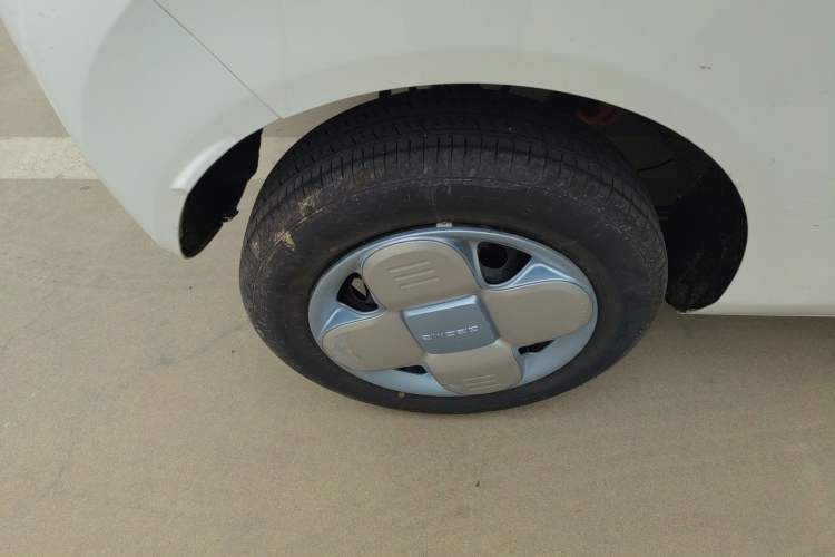 Used Geely Galaxy Panda 2024 Panda Mini 200km Endurance Bear Right Rear Wheel Hub