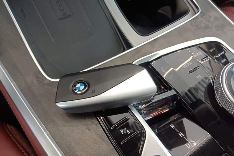 Used BMW X5 2023 xDrive 30Li Luxury M Sport Package Vehicle Key