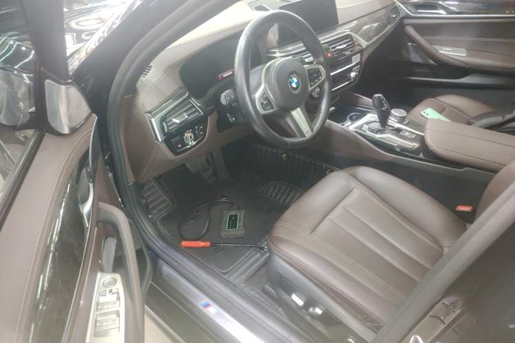 Used BMW 5 Series 2020 525Li M Sport Package