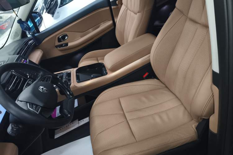 Used Nio ES8 2018 355 km Base Version 7-Seater Edition