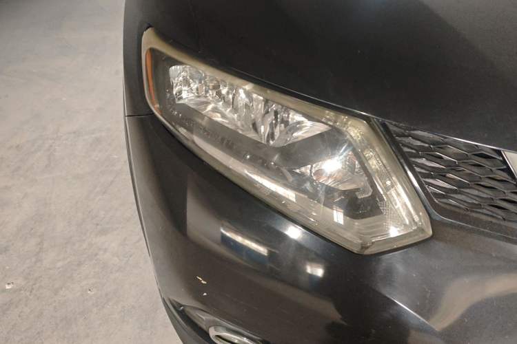 Used Nissan X-Trail 2014 2.0L CVT Comfort Edition 2WD Right Front Headlight