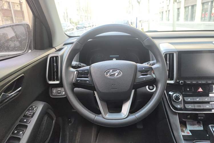 Used Hyundai ix35 2019 2.0L Automatic 2WD Zhiyong·Changxiang Edition China VI Standard Steering Wheel