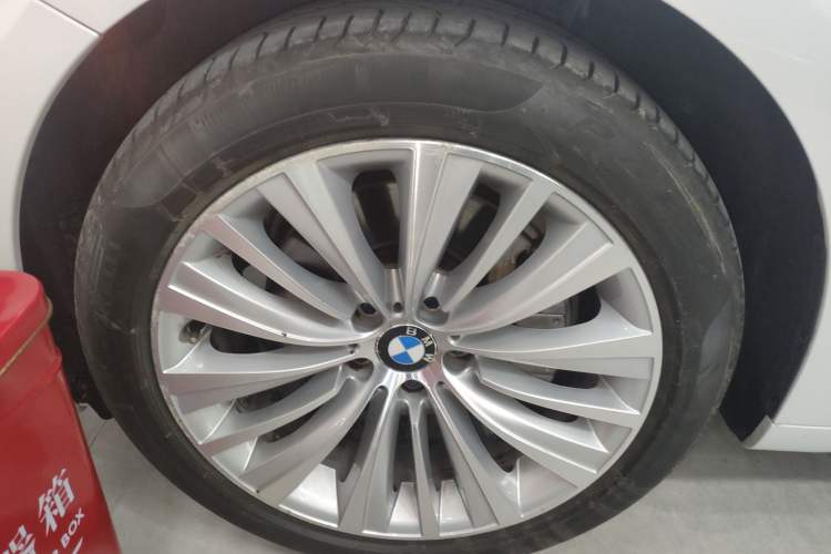 Used BMW 5 Series GT 2015 528i Luxury Edition