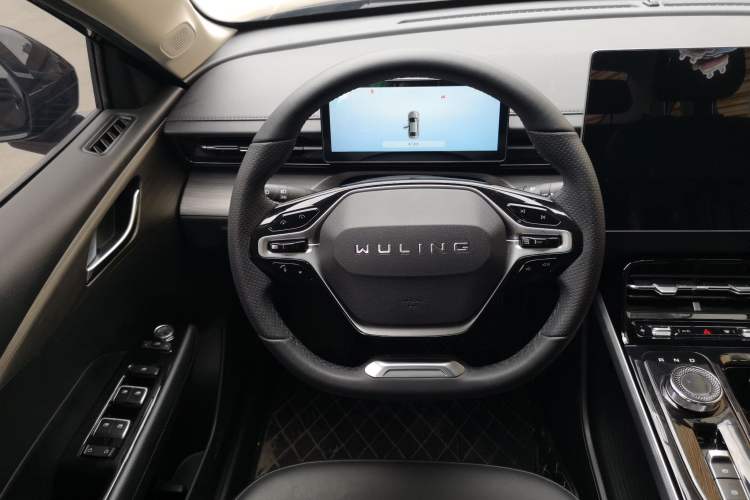 Used Wuling Xingguang 2024 Co-Creation Edition 510 Advanced Model