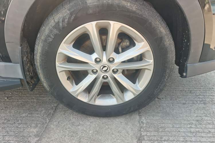 Used Dongfeng Fengon 580 2017 1.8L Manual Comfort Model Right Front Wheel Hub