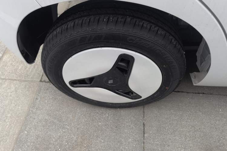 Used JMEV Xiao Qilin 2026 Model PLUS+ Comfort Version Right Rear Wheel Hub