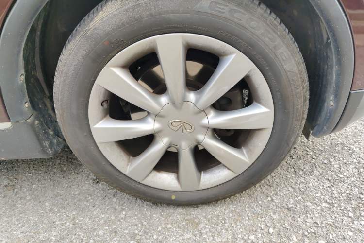 Used Infiniti QX50 2013 2.5L Two-Wheel-Drive Zunya Edition