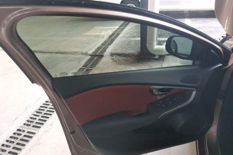 Used Volvo V40 2017 T3 Smart Edition
