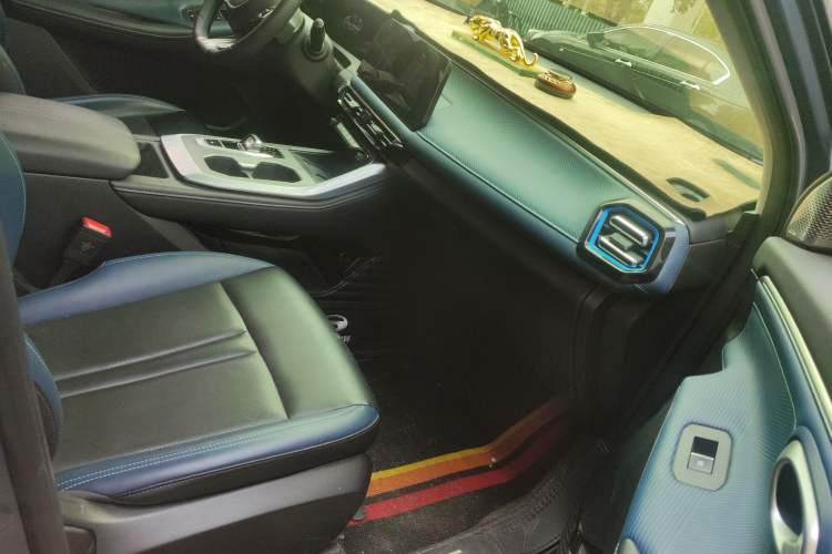 Used GAC Trumpchi GS3 2023 Shadow Speed 270T R-STYLE Edition Right Front Seat