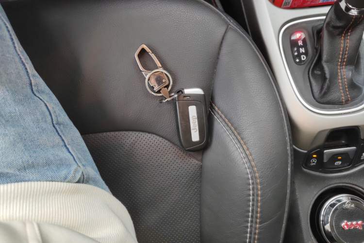 Used Jeep Compass 2017 200T Automatic Family Edition
