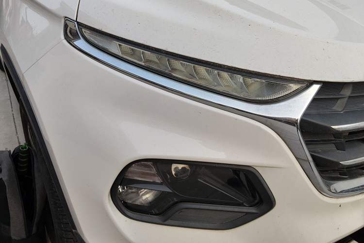 Used Baojun 510 2017 1.5L Automatic Luxury Model Right Front Headlight