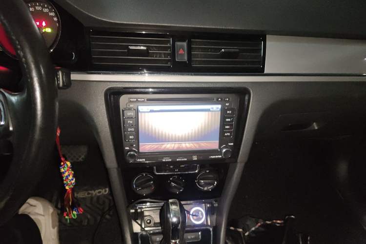 Used Volkswagen Bora 2015 Value Edition 1.6L Automatic Comfort Version
