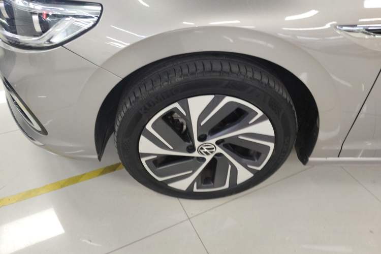 Used Volkswagen Bora 2023 300TSI DSG Prestige Edition Exterior 4