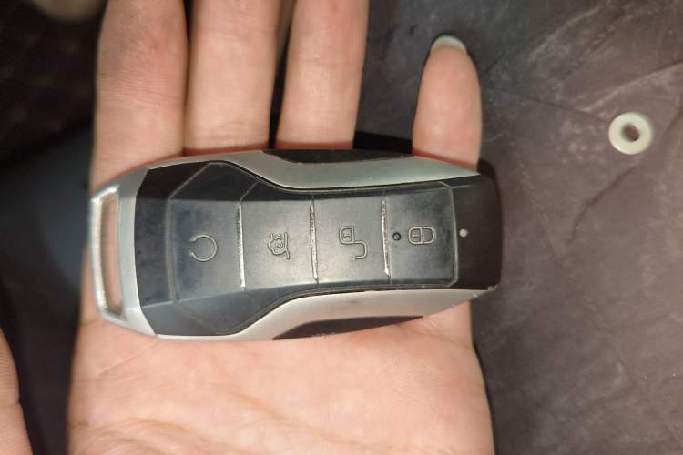 Used BYD Tang 2018 2.0T Automatic SmartConnect Prestige 7-Seater China V Standard