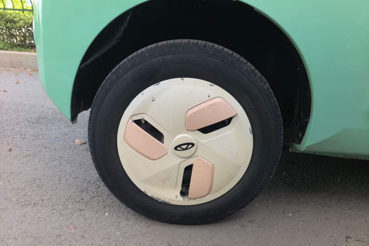 Used Chery QQ Ice Cream 2022 120km Conical Shape Lithium Iron Phosphate