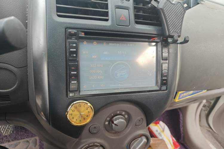 Used Nissan Sunny 2011 1.5XE Manual Comfort Edition Audio And AC Panel