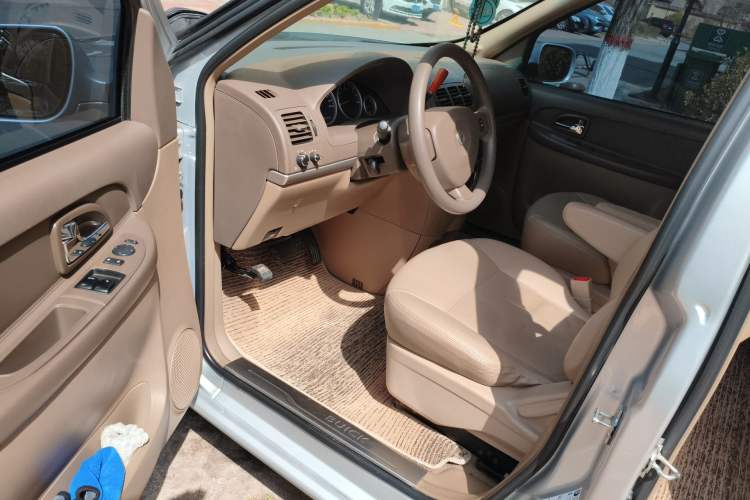 Used Buick GL8 2014 2.4L Classic Edition