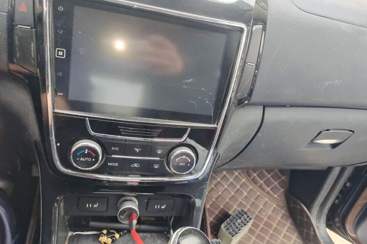 Used HYOSOW H2 2015 1.5L AMT Prestige Version BJ415C
