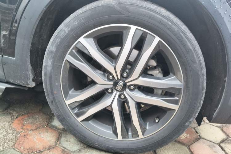 Used Bestune T99 2020 20TD Automatic Premium Edition Right Front Wheel Hub