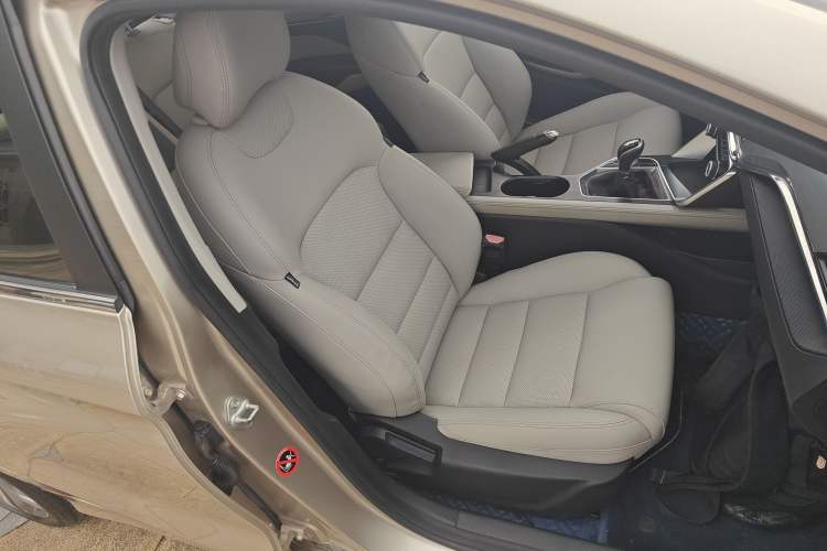 Used Geely Auto Binray 2018 14T Manual Binzhi Edition
