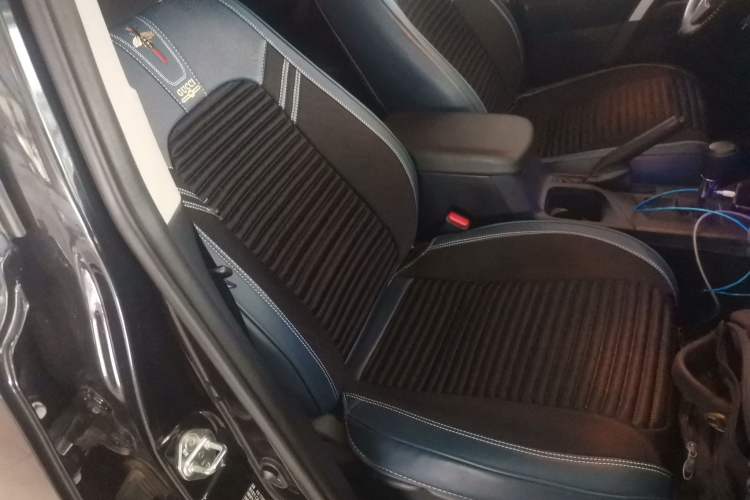 Used Toyota RAV4 2016 2.0L CVT Two-Wheel Drive Fashion Edition China V Standard