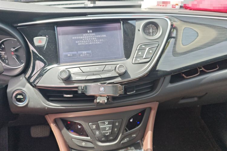 Used Buick Envision 2018 28T Four-Wheel Drive Luxury Model Audio And AC Panel