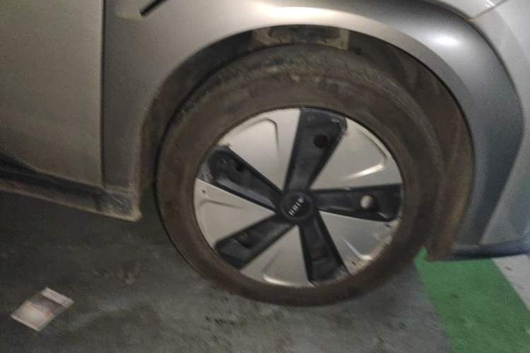 Used AION Y 2022 70 Enjoyment Edition Lithium Iron Phosphate Right Front Wheel Hub