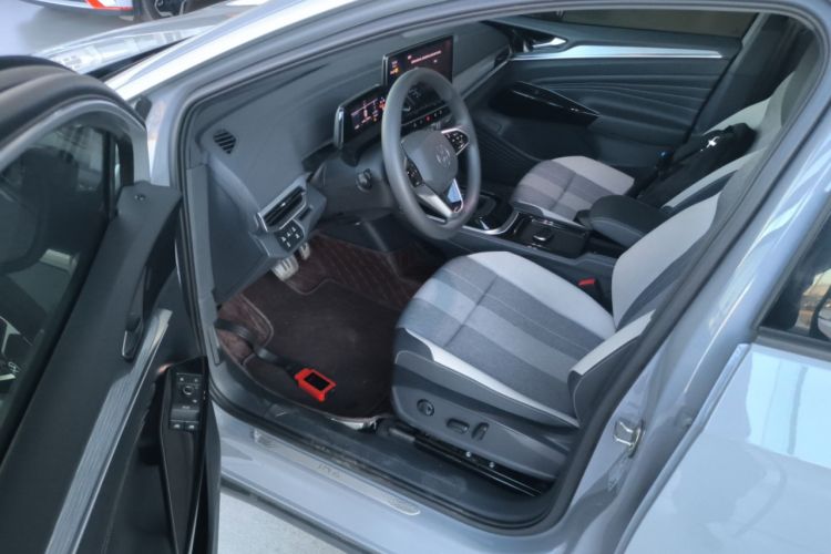 Used Volkswagen ID.4 CROZZ 2022 Long-Range PURE+ Edition
