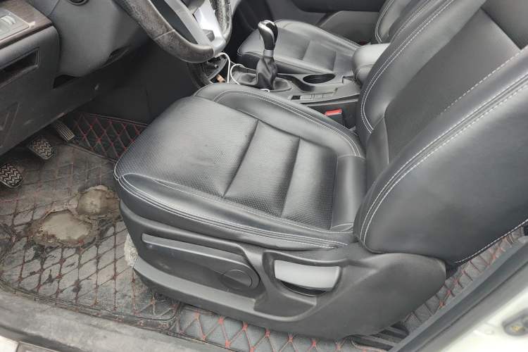 Used HYOSOW S6 2016 1.5T Manual Leading Model Left Front Seat