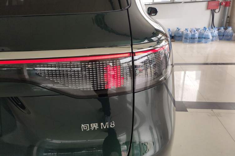 Used Hima AITO M8 2025 Extended-Range Ultra Version 53.4 kWh 6-Seater Edition Right Rear Taillight