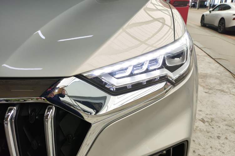 Used Hongqi HS5 2022 Facelifted Version 2.0T Smart Connect Flagship All-Wheel-Drive Edition Left Front Headlight