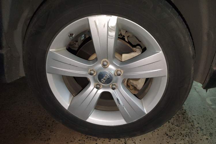 Used Jeep Compass 2014 2.0L two-wheel drive sport version