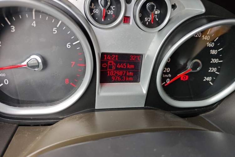 Used Ford Focus 2013 Sedan Classic 1.8L Manual Fashion Edition