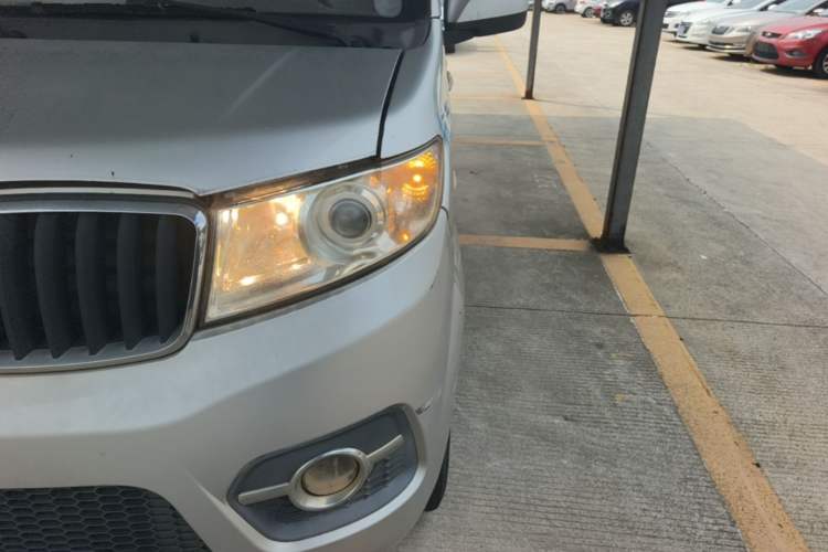 Used Jinbei Hiace X30 2013 1.3L Standard Version